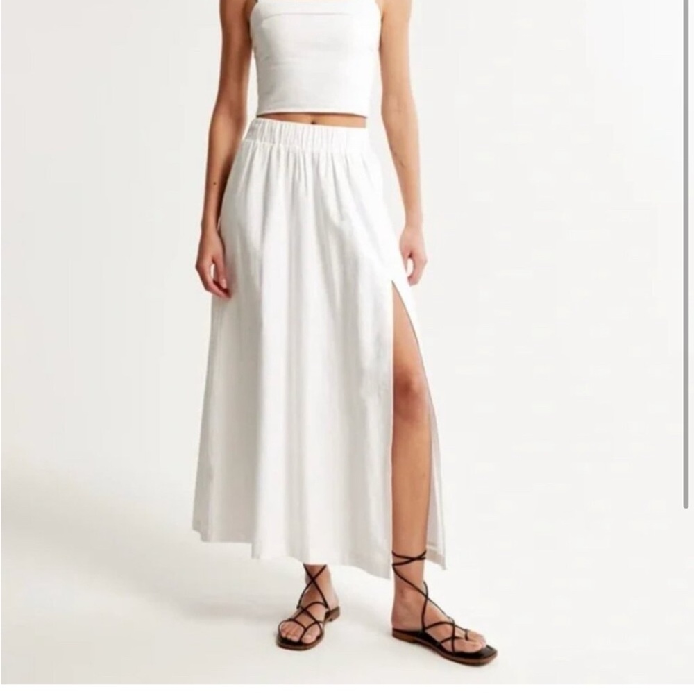 Abercrombie & Fitch White Maxi Skirt